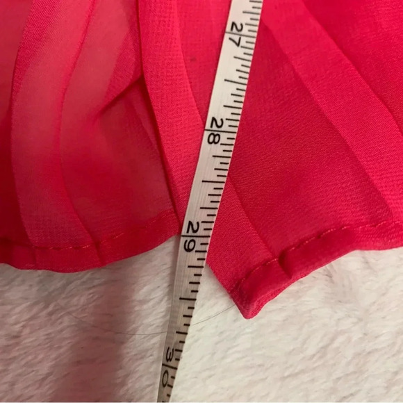 French Laundry pink too with pleated sheer back size Medium.  Pretty detailing - Picture 7 of 9